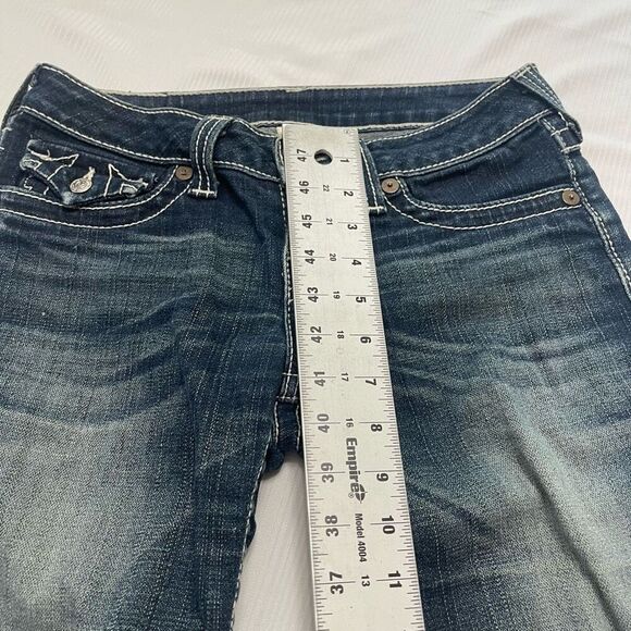 TRUE RELIGION SOPHIE SHORTS BERMUDA CUFF DENIM BLUE JEANS 26 POCKETS EUC - Picture 4 of 8